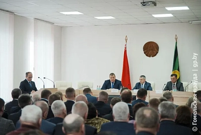 Сделаем упор на село: социально-экономическое развитие Буда-Кошелевского района обсудили на выездном заседании облисполкома