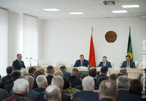 Сделаем упор на село: социально-экономическое развитие Буда-Кошелевского района обсудили на выездном заседании облисполкома