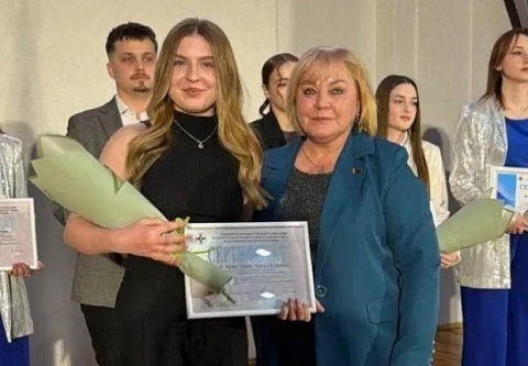 Областная организация отраслевого профсоюза вручила 14 профсоюзных стипендий активным студентам Гомельского медуниверситета