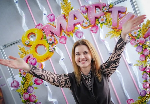 В ГГУ имени Ф. Скорины в канун 8 Марта открылся яркий творческий проект – выставка «Мелодия сердца». Смотрите, удивляйтесь, вдохновляйтесь!