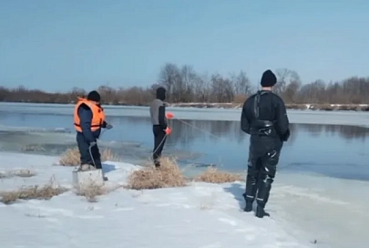 В Жлобинском районе ищут пенсионера, провалившегося под лед на Днепре