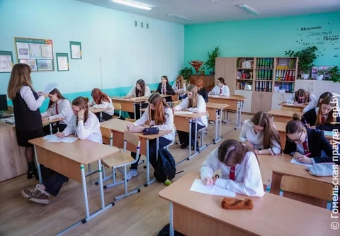 Десять лет вдохновения: в Гомеле при поддержке Главного управления образования облисполкома прошел юбилейный конкурс «Диктант с продолжением»