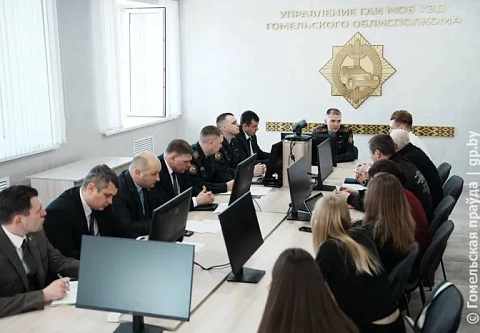 Прокатятся с ветерком на допустимой скорости: в ГАИ УВД облисполкома прошло совещание с представителями сервиса аренды электросамокатов 