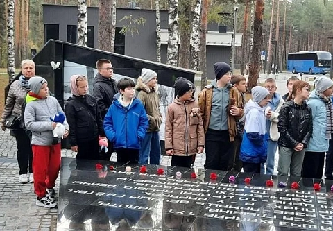 Воспитанники и педагоги Мозырского центра туризма и краеведения детей и молодежи восстановили справедливость по отношению к узнику концлагеря в Озаричах