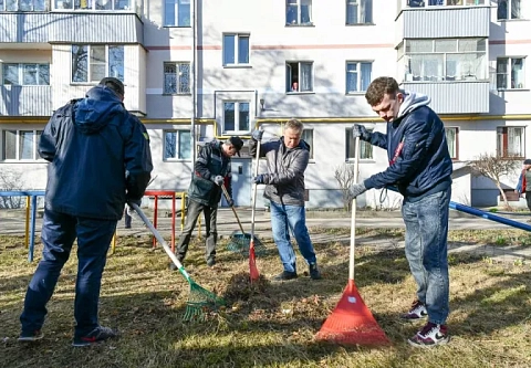 Все на субботник. Работники ОАО «Гомельтранснефть Дружба» присоединились к областной акции по благоустройству