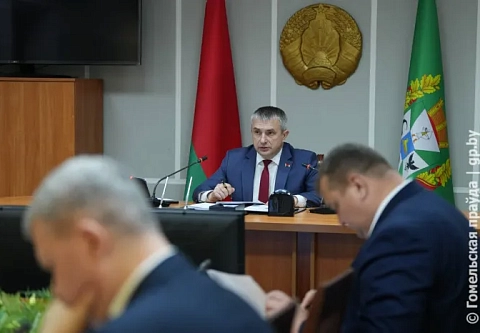 Кадровый день в облисполкоме: в Гомельском аграрно-техническом колледже новый директор, утверждены руководители сельскохозяйственных организаций региона