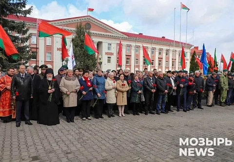 Сорок лет боли, памяти и мужества. На Мозырщине почтили память героев-ликвидаторов ЧАЭС
