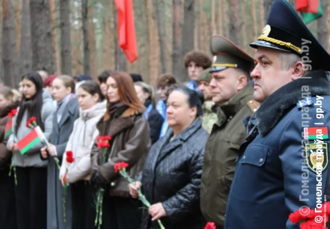 В Ветковском районе перезахоронили останки мирных жителей, погибших от рук фашистов