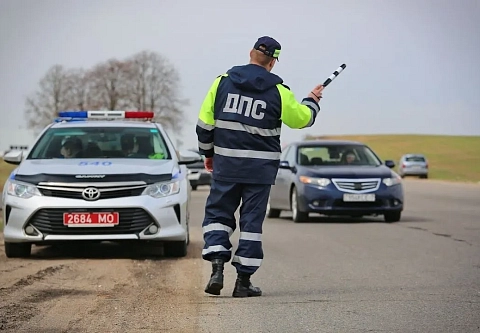 2 200 нарушений ПДД выявили сотрудники ГАИ за выходные дни