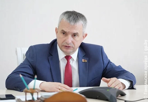 Жители деревни Якимовка Речицкого района попросили у губернатора отремонтировать дорогу. Узнали ответ главы региона