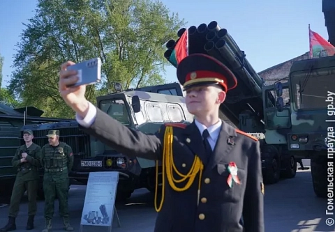 Достойная смена: в Гомеле стартовал II молодежный военно-патриотический форум