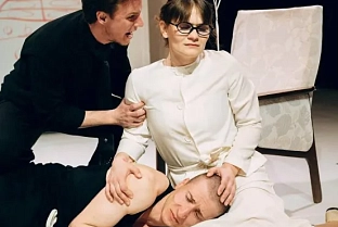 Дорогая Елена Сергеевна. В Гомеле представили новый взгляд на культовую советскую драму