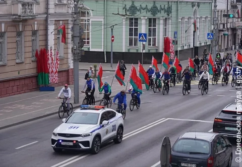 В городе над Сожем завершился масштабный велопробег «Вместе под флагом страны»