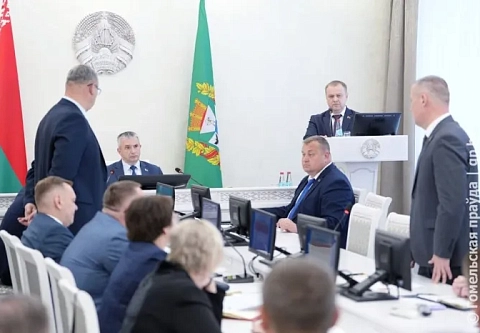 Критичных ям нет. На аппаратном совещании в облисполкоме обсудили обновление улично-дорожной сети Гомельщины