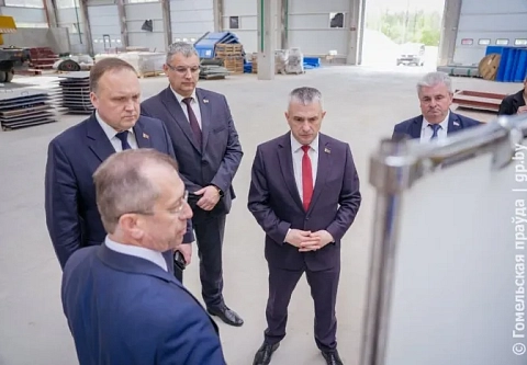 Ход строительства регионального комплекса по обращению с ТКО проинспектировали заместитель премьер-министра Александр Терехов и председатель облисполкома Иван Крупко
