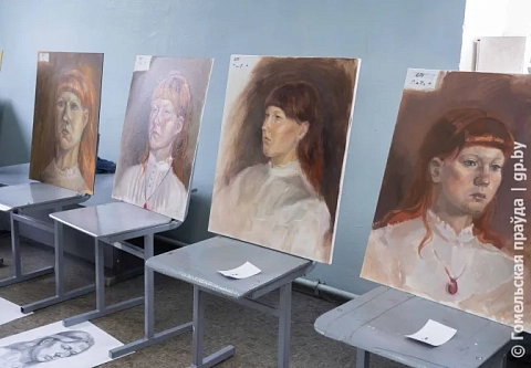 За мольбертом. В Гомеле прошел 13-й открытый региональный конкурс «Майстар» 