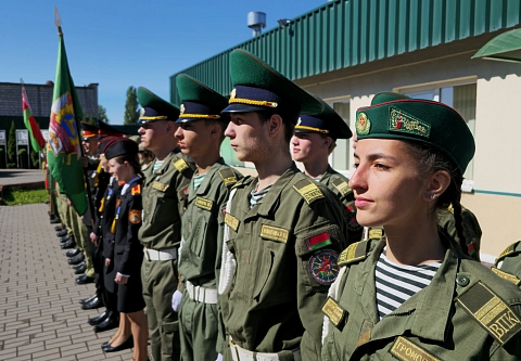 Дисциплина и выносливость: в областном центре прошел слет военно-патриотических клубов органов пограничной службы «Юная граница»