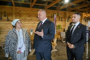 Гомельский прованс: депутаты Палаты представителей ознакомились с работой фермерского хозяйства, которое выращивает на Ветковщине лаванду