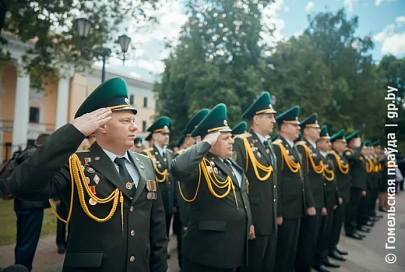 Днем и ночью на страже безопасности: в городе над Сожем отметили День пограничника