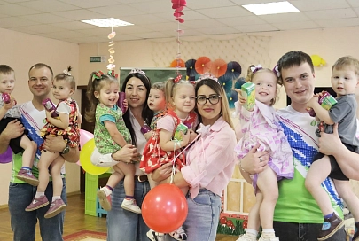 Волонтеры устроили праздник в областном доме ребенка для детей с поражением ЦНС и нарушениями психики