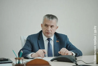 Хотим легализовать участок и устроить ребенка в школу. Председатель облисполкома Иван Крупко провел прямую телефонную линию