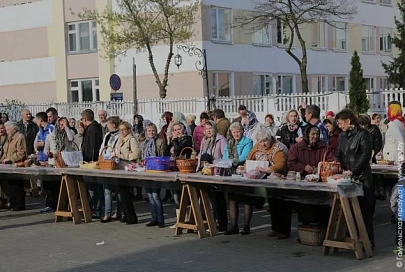 Пасхальные богослужения в Соборе Петра и Павла в Гомеле (фото и видео)