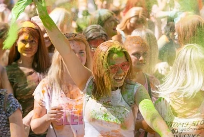 Holi fest на центральном пляже Гомеля