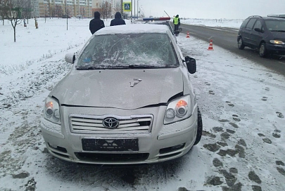 В Речице водитель Toyota на пешеходном переходе сбил девушку 