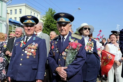 Праздничное шествие ветеранов, трудящихся, спортсменов и творческой молодежи