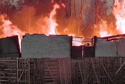В Светлогорске горел склад дров