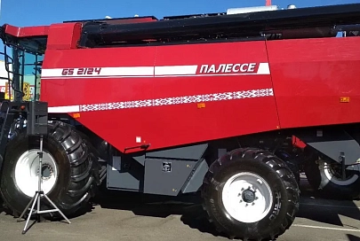 Гомсельмашевский комбайн КЗС-2124 продолжает притягивать внимание прессы
