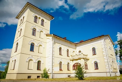 Сельчане агрогородка Тарново Лидского района на Гродненщине живут в графской усадьбе, напоминающей итальянский палаццо