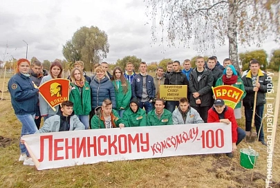 Памятный сквер имени 100-летия ВЛКСМ заложен в Калинковичах