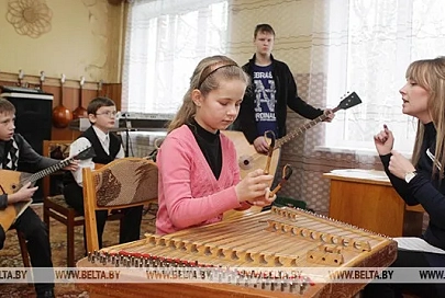 Более 100 детских ансамблей поборются за "Золотую ноту" на фестивале-конкурсе в Речице