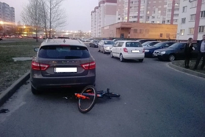 Во дворе улицы Чечерской в Гомеле сбили 9-летнего велосипедиста