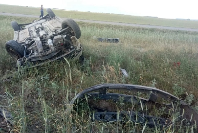 В Добрушском районе пьяный водитель на Mitsubishi съехал в кювет и опрокинулся