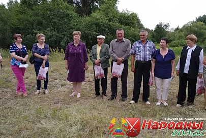 На праздник деревни, которой больше не существует, ежегодно съезжаются бывшие односельчане