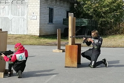 В Калинковичах прошли соревнования по страйкболу для ребят из городских школ