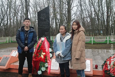 Якутские старшеклассники преодолели 8 тысяч километров, чтобы побывать в местах боевой славы земляка Федора Попова