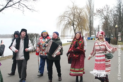 Шумно, весело, с размахом - в Мозыре празднуют Масленицу