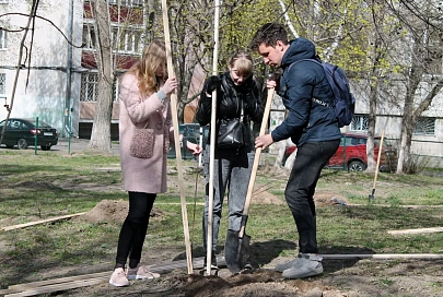 Аллея к 90-летию вуза