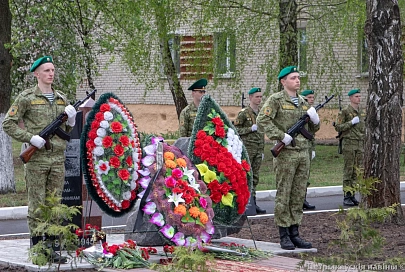 В деревне Муляровка Петриковского района открыт памятный знак