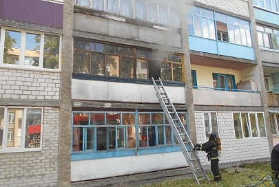 Пожар в жилом доме в Мозыре: спасена женщина с годовалым сыном