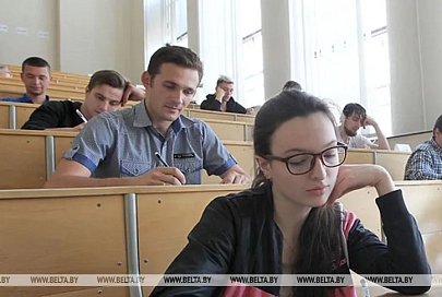 На централизованном тестировании по русскому языку 100 баллов набрали 27 абитуриентов