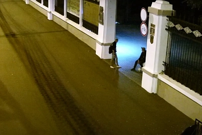 Громко музыка играла. Парни в Гомеле похитили аудиоколонку из аппарата по продаже воды