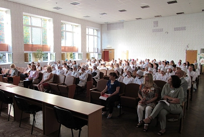 Замминистра здравоохранения Беларуси Елена Богдан встретилась с коллективом Гомельского медколледжа