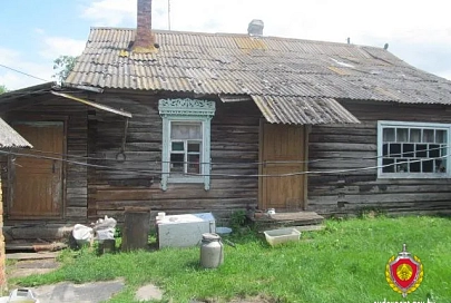 В Буда-Кошелевском районе мужчину, который украл продукты из дачного дома, нашли по отпечаткам на окне. Ранее его уже изобличали таким образом
