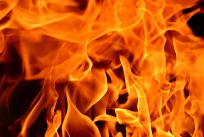 В Светлогорске на пожаре погиб мужчина, его сожительница получила ожоги