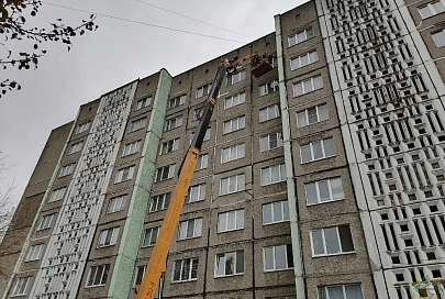 В Речице рабочие застряли на 27-метровой высоте: понадобилась помощь спасателей
