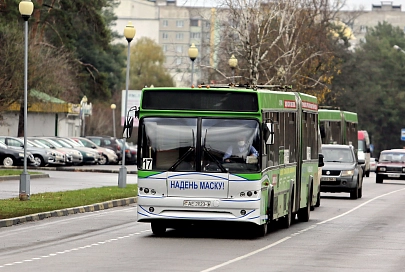 В Гомеле курсируют автобусы “в масках”